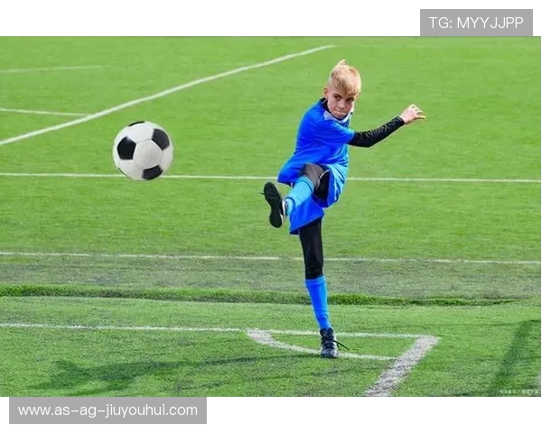 从球门球与角球解析足球攻防转换策略与比赛节奏控制探讨深度分析