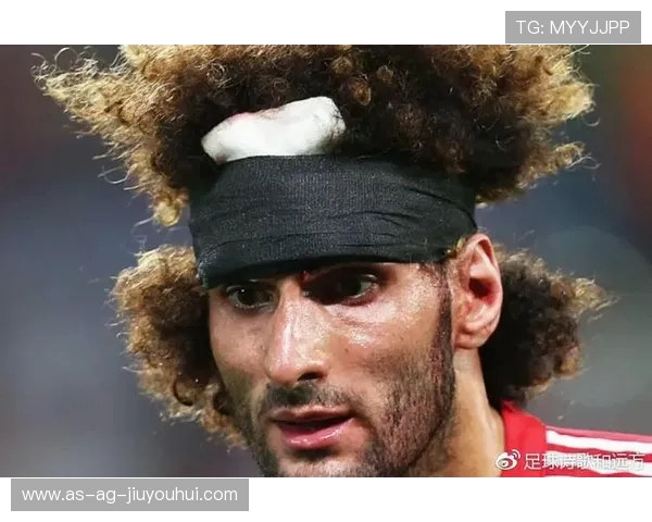 盘点足球场上那些爆笑假摔名场面让人捧腹大笑瞬间合集精彩回放篇